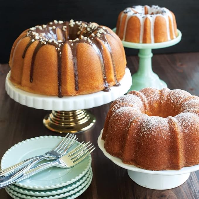 Nordic Ware Formed Bundt, 12 Cup, Glacier White