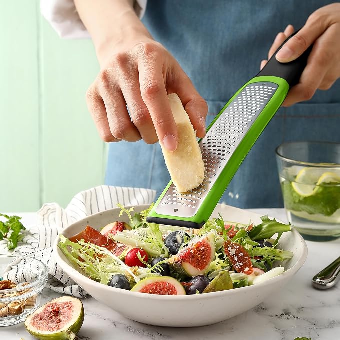Spring Chef Premium Lemon Zester Grater with Handle - Orange, Garlic, Ginger, Nutmeg, Cheese Grater- Handheld Sharp Kitchen Tool - Stainless Steel Citrus Zester with Blade Cover - Fine Shred, Green