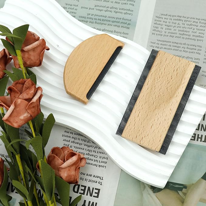 2pcs Cashmere Comb Manual Portable Sweater Comb Fabric Combs Clothing Wooden Pilling Fuzz Fabric Lint for Clothing Garments Knitwear Cashmere Woolens Coats Shaver