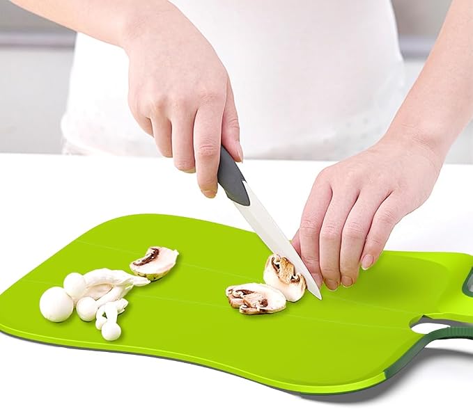 Folding Cutting Board Plastic Non Slip Surface Flexible Dishwasher Safe Foldable Cutting Boards for Kitchen Vegetable and Fruit Chopping Board Kitchen Prep Mat
