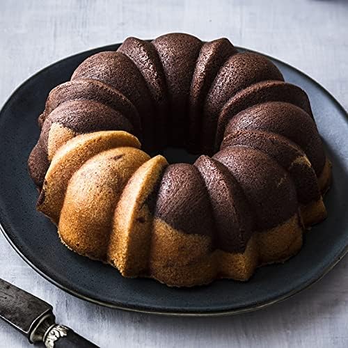 Nordic Ware Anniversary Bundt, 15 Cup, Silver