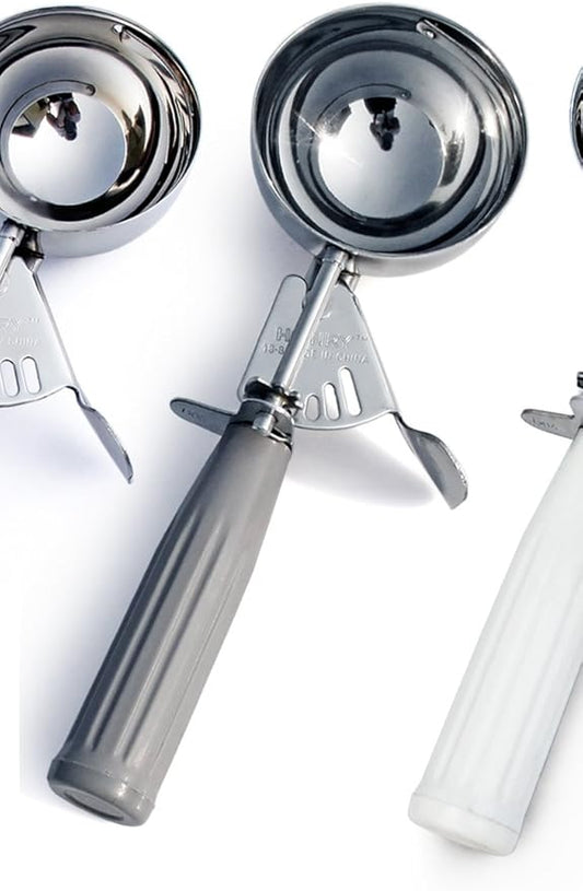 New Star Foodservice 34769 Commercial-Grade Thumb Press Food Disher/Ice Cream Scoop, 18/8 Stainless Steel, 4 oz, Size 8, Grey