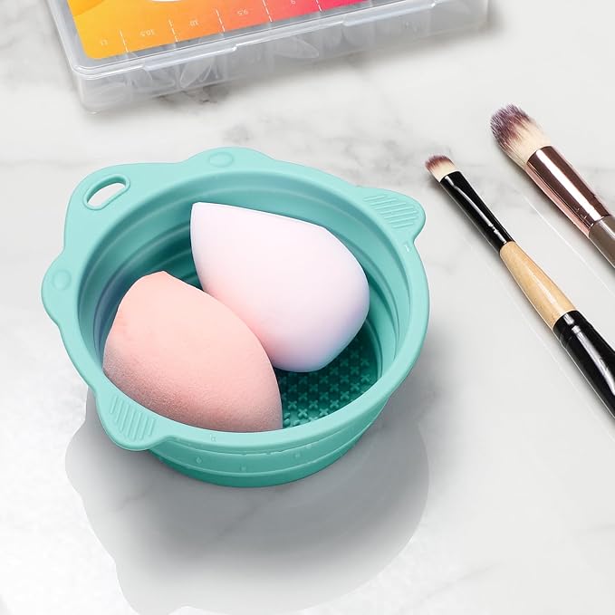 Foldable Silicone Makeup Brush Cleaner Bowl | Portable Cleaning Tool For Brushes, Powder Puffs, Sponges (Green)