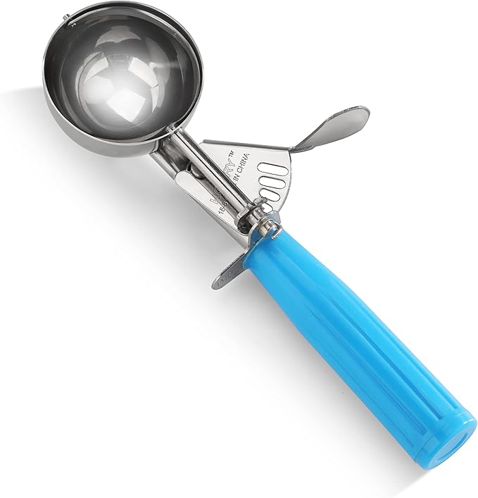 New Star Foodservice 34820 Commercial-Grade Thumb Press Food Disher/Ice Cream Scoop, 18/8 Stainless Steel, 2.75 oz, Size 16, Blue
