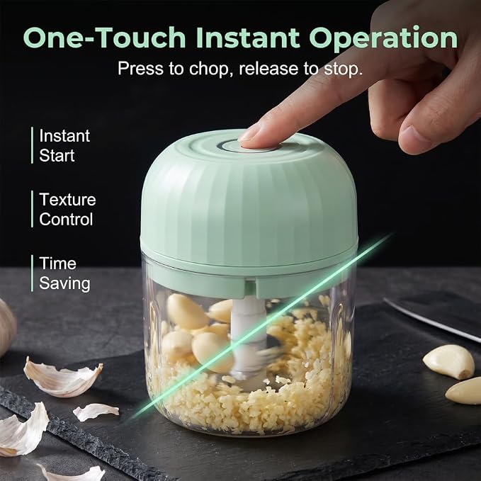 Household Electric Garlic Chopper, 260ml Portable Mini Food Processor with 6 Stainless Steel Blades, USB Rechargeable Small Veggie Cutter for Garlic, Onion, Ginger, Chili, Nuts & Meat (Light Green)