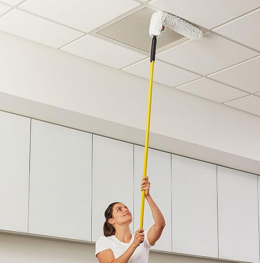 Rubbermaid Commercial Products, HYGEN Quick-Connect Flexible Dusting Wand with Microfiber Sleeve, White, Flexible Dusting for Office/School/Stadium/Lobby/Restaurant