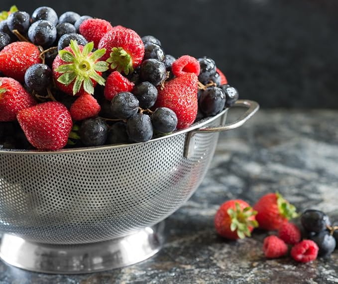 Bellemain 3 Qt Metal Colander with Handle | Pasta, Spaghetti, Berry, Fruit, Vegetable, Kitchen Food Strainer Basket | Premium Stainless Steel Colander Bowl | Pot Drainer for Cooking, Sifter Strainer