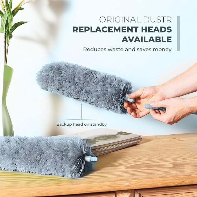GÜTEWERK Extendable Feather Duster, Microfiber Duster, Ceiling Fan Duster, Feather Dusters for Cleaning, Dust Cleaner, Cobweb Duster - Electrostatic Bendable Head - Set of 2 Replacement Heads