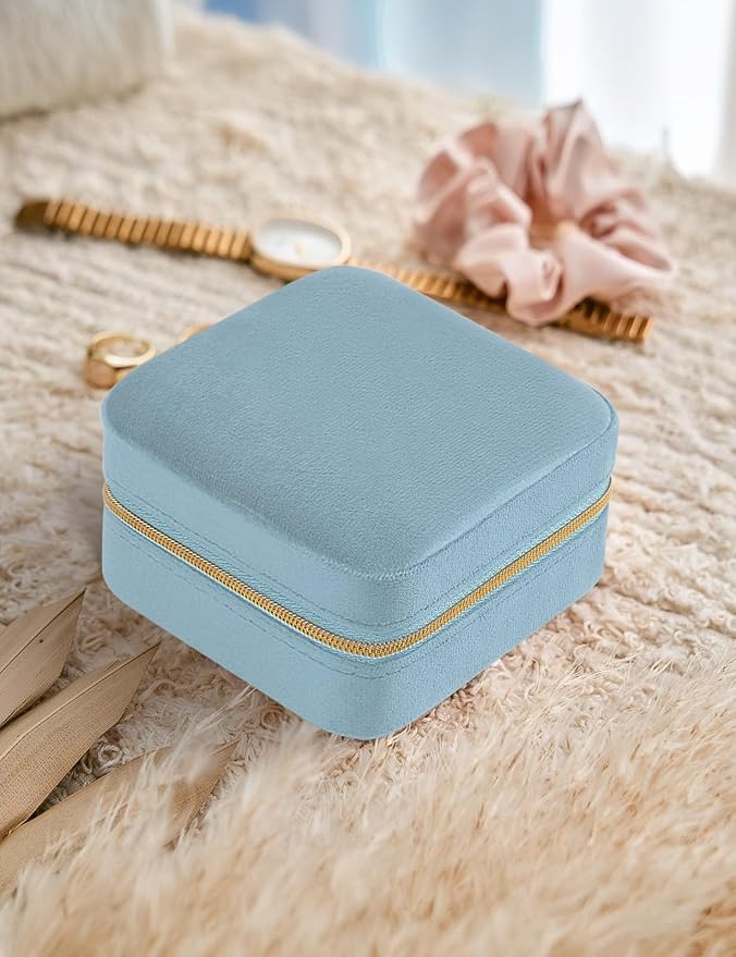MFXIP Plush Velvet Travel Jewelry Case Small Jewelry Box Jewelry Organizer Storage Case Portable Jewelry Travel Case for Girls Womens Earring, Necklace, Rings,Bracelets with Mirror