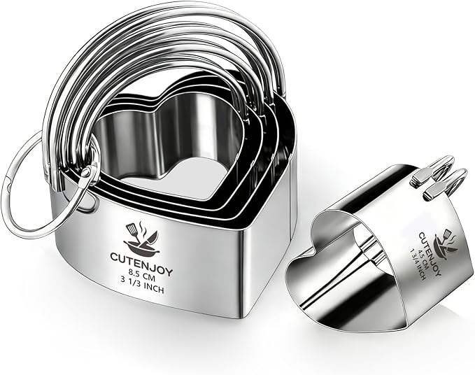 Heart Cookie Cutters, 5 Piece Biscuit Cutters with Handle, Stainless Steel Heart Shaped Cookie Cutter for Sandwiches, Cookie, Biscuit