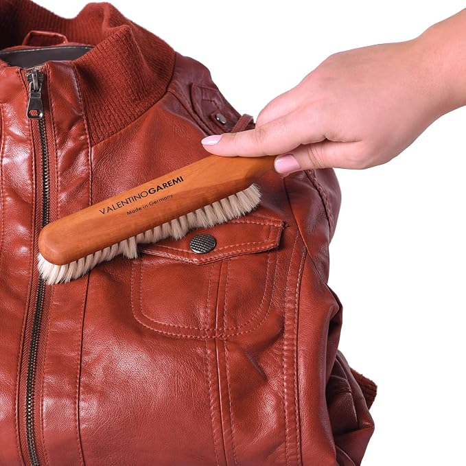 Garment Brush – Ultra Soft Goat Hair Clothes Brush – Lint, Dust & Pet Hair Remover for Suits, Jackets & Delicate Fabrics – Wooden Handle – Made in Germany