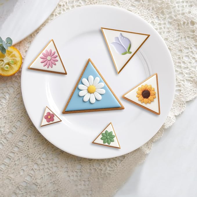 FUSOTO 6PCS Triangle Cookie Cutter Set, Stainless Steel Kitchen Baking Supplies, for Biscuit, Homemade Cookies, Cake Decorating, Geometric Cookie Cutter, (1.5", 2", 2.5", 3", 3.5", 4"), Triangle