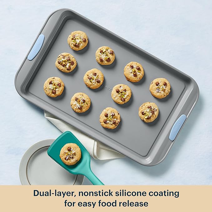 Pyrex 3-Piece Metal Cookie Sheet Bakeware Set, Lightweight Stainless Steel Baking Trays with Heatsafe Silicone Handles, Cookie Sheet Baking Pan, Cerulean