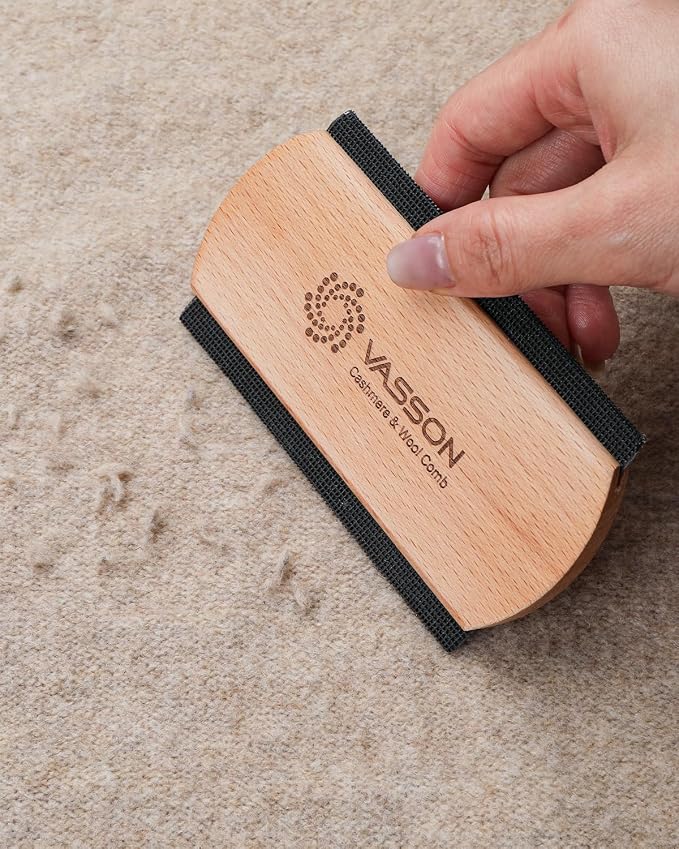 VASSON Large Cashmere Comb, Thick Wood Sweater Comb to Remove Pilling | Ergonomic thick beechwood grip and 20% larger comb for effortless de-pilling