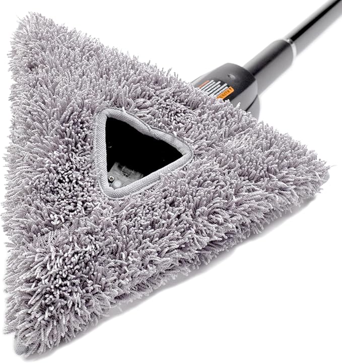 Unger Commercial Stingray® Refillable Microfiber Cleaning Kit, 11-Foot Reach – Indoor Glass and Surface Cleaning System with Enclosed Spray Nozzle and Microfiber Pads SRKB4
