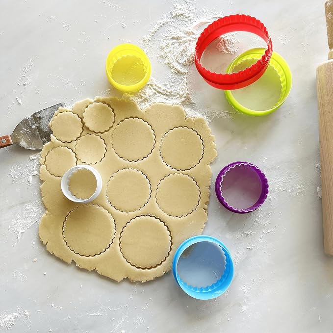 R&M International Round, Set of 6 Cookie & Biscuit Cutter Set, Sizes, Colors may vary