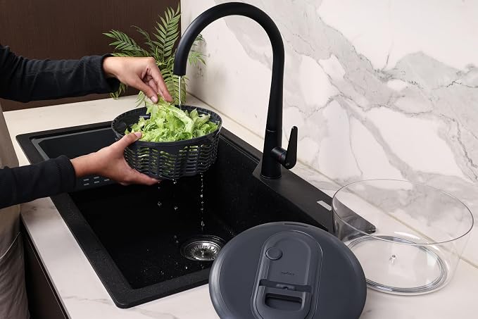 Zyliss Easy Spin Salad Spinner - Fruit & Veggie Dryer - Produce Spinner & Cleaner for Salad Prep - Dishwasher-Safe Kitchen Essential - Non-Slip Bowl with Pull Handle - Stainless Easy Spin Small