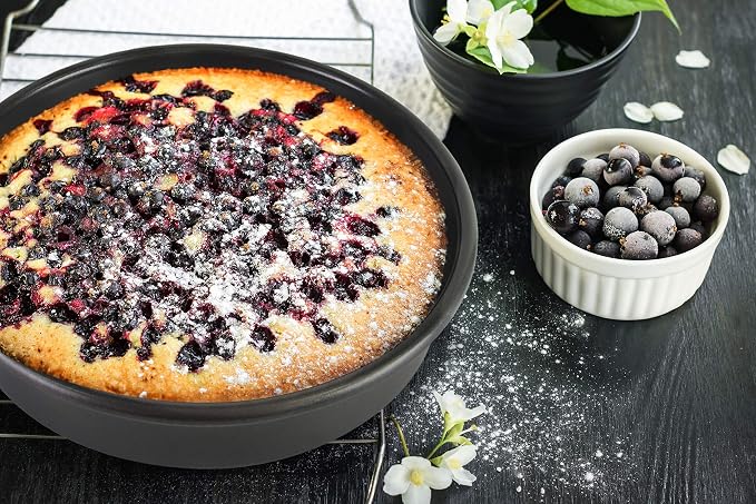 Chicago Metallic Professional Non-Stick Round Cake Pan, 8-Inch