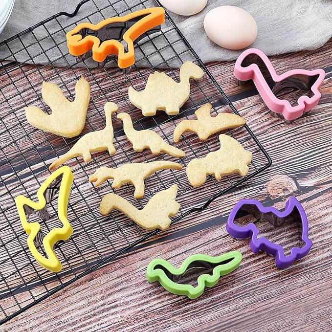 MUYIYAMEI 8pcs Dinosaur Cookie Cutter Set - Stainless steel Sandwich Cookie Food Cutter Molds, Kitchen Baking, Cookies, Sandwiches, Children's Dinosaur Themed Birthday Party.