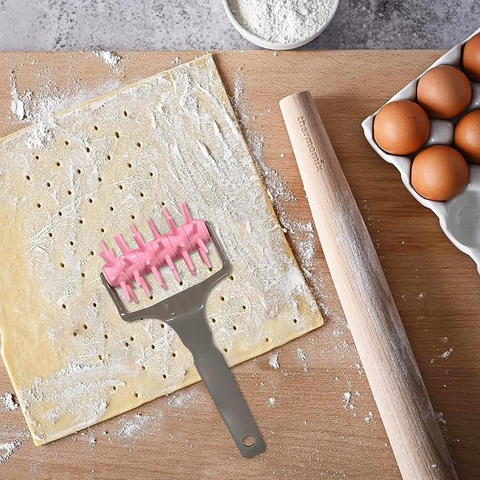 Dough Docker Roller, Dough Roller for Home and Kitchen Use, Pizza Pin Hole Maker Pastry Pizza Docking Tool for Pizza, Cookies, Pies, Pastries, Bread, and Crusts